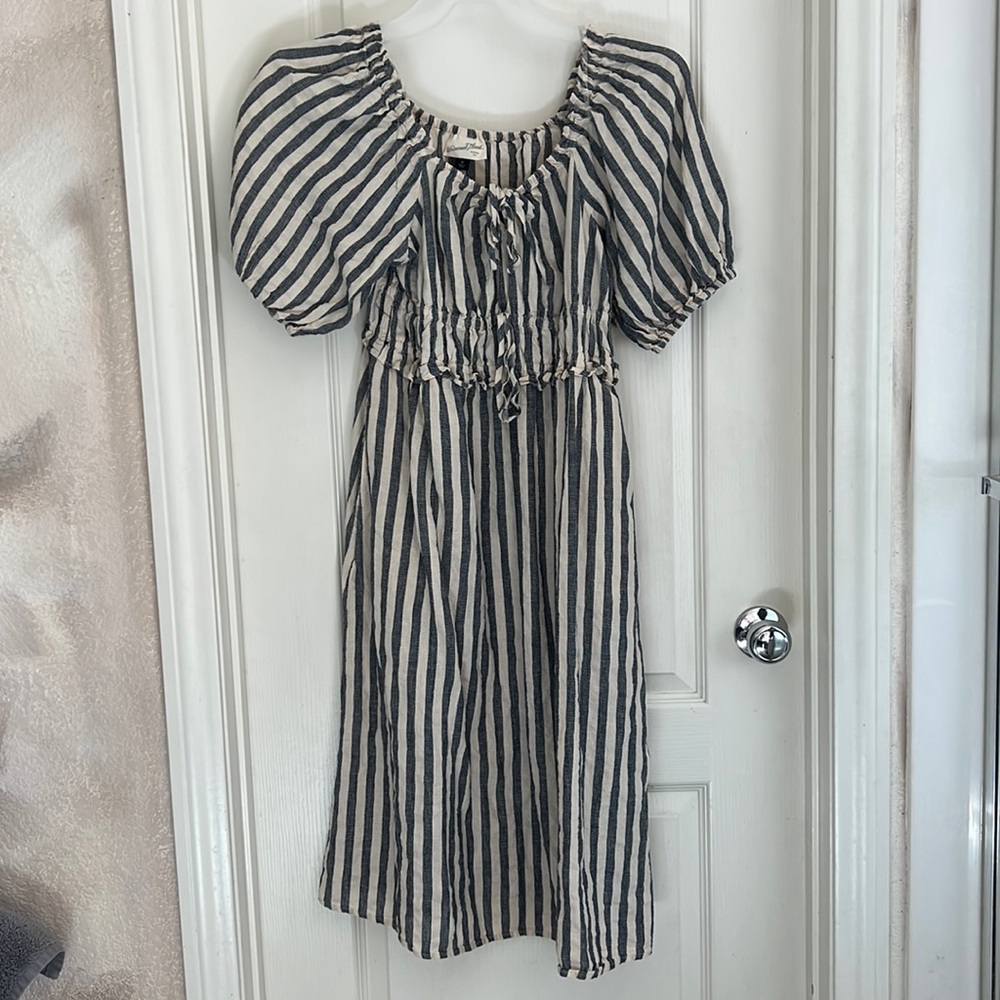 Universal Thread size M.